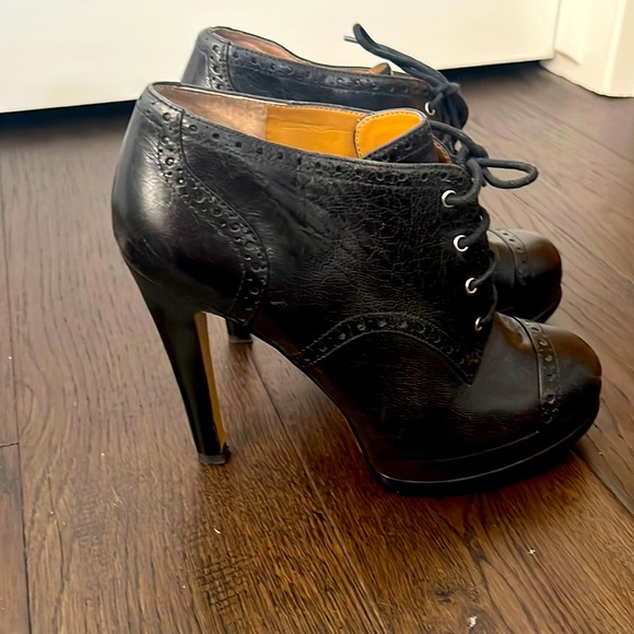 Nine West Oxford bootie size 7.5 - Picture 2 of 4